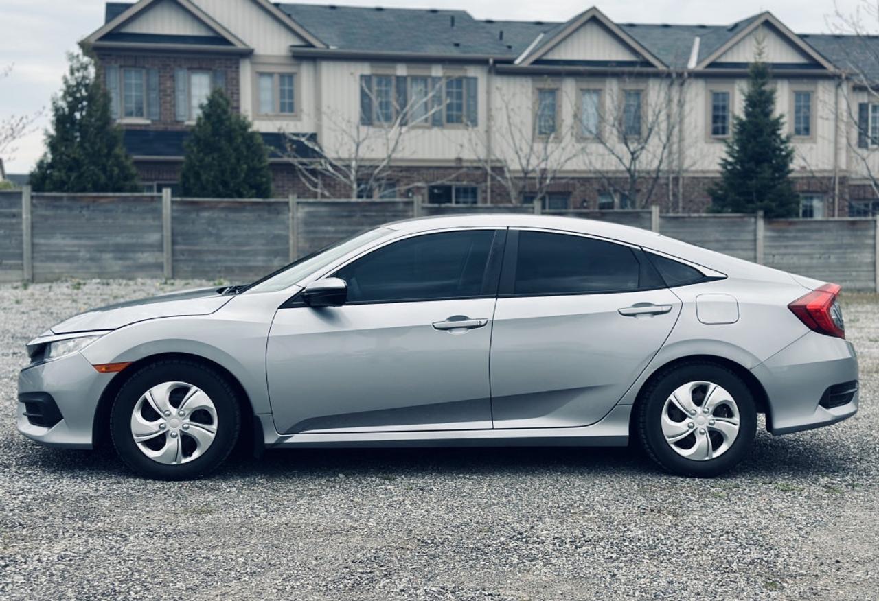 2017 Honda Civic SEDAN LX Photo