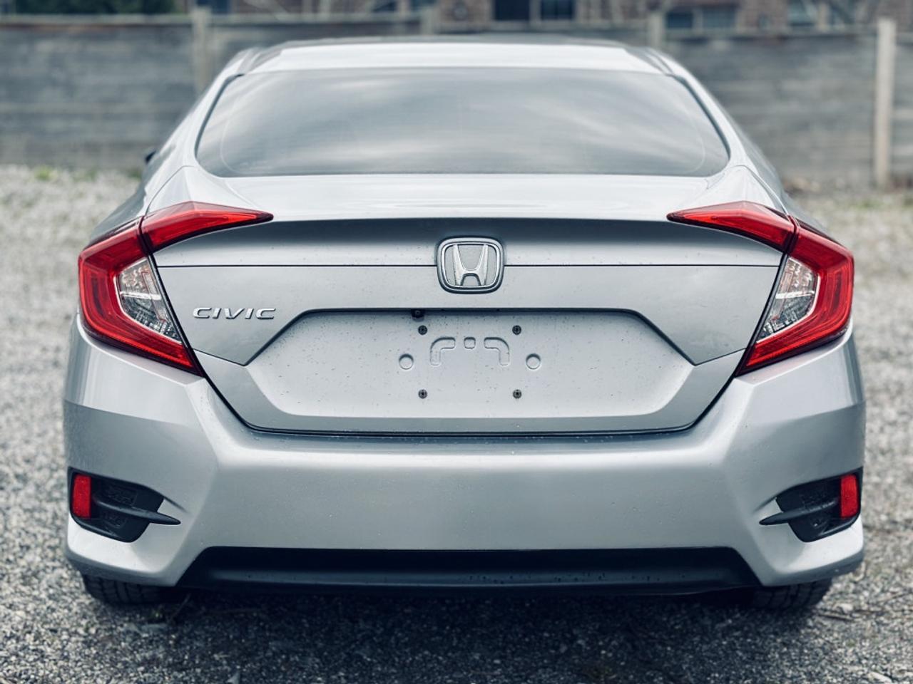 2017 Honda Civic SEDAN LX Photo