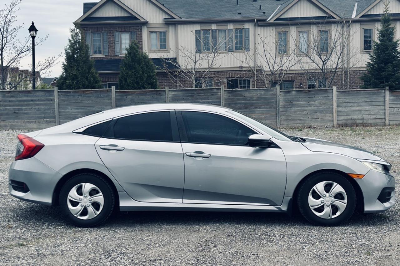 2017 Honda Civic SEDAN LX Photo