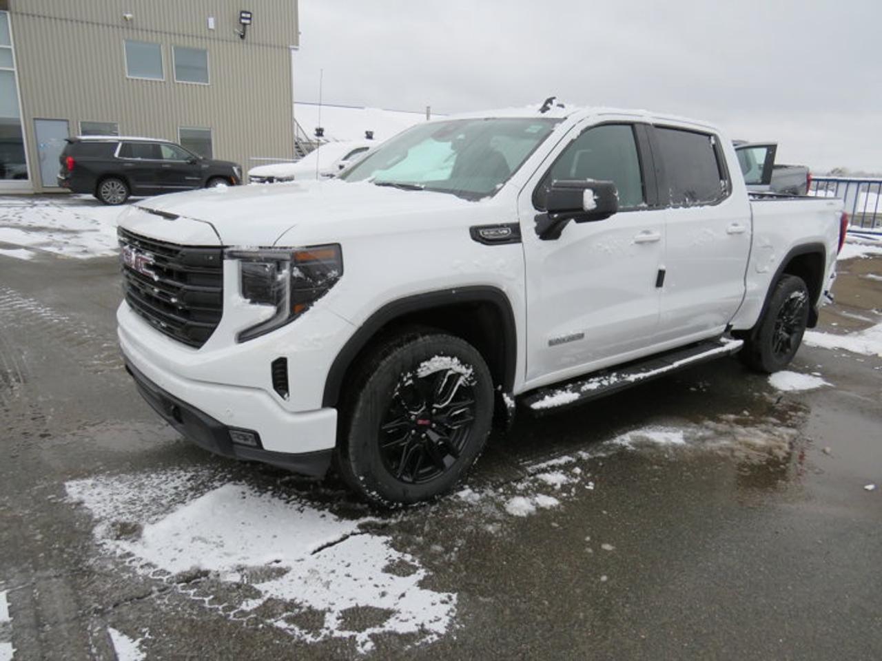 4WD Crew Cab 147 Elevation, 10-Speed Automatic, Gas V8 5.3L/325