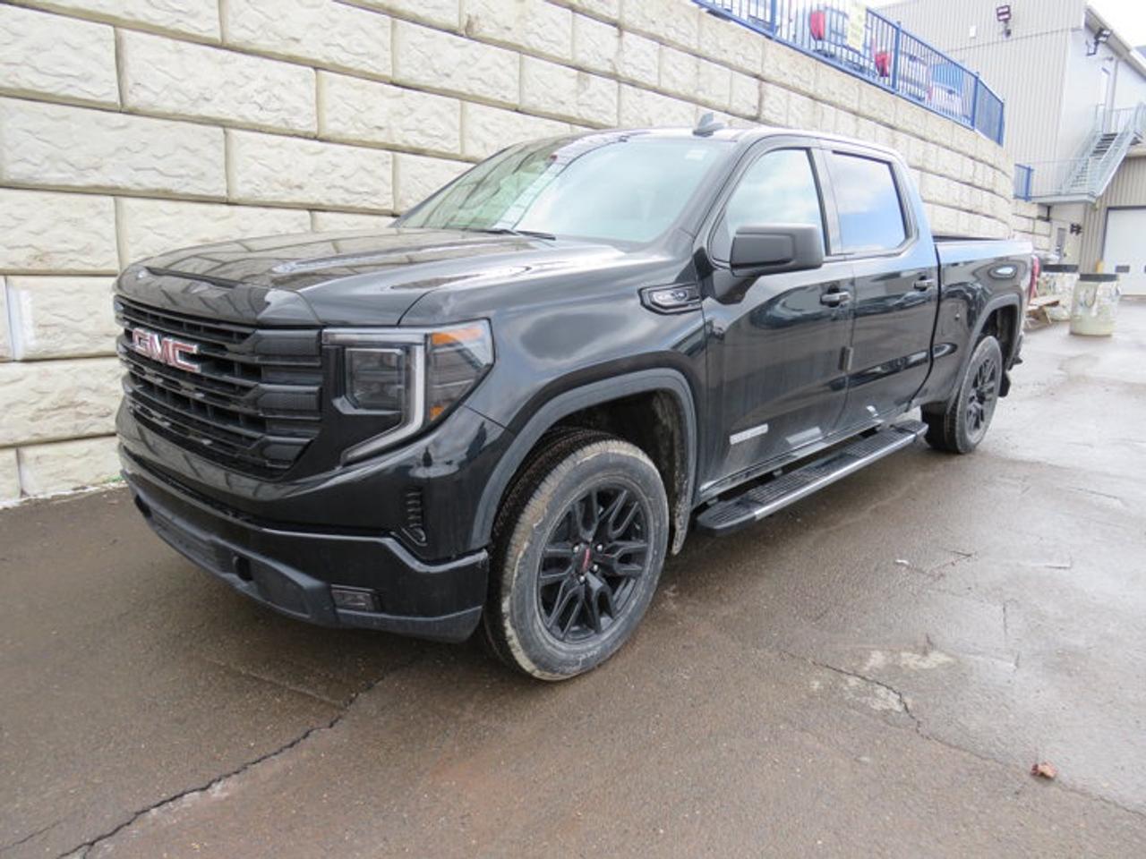 4WD Crew Cab 157 Elevation, 10-Speed Automatic, Gas V8 5.3L/325