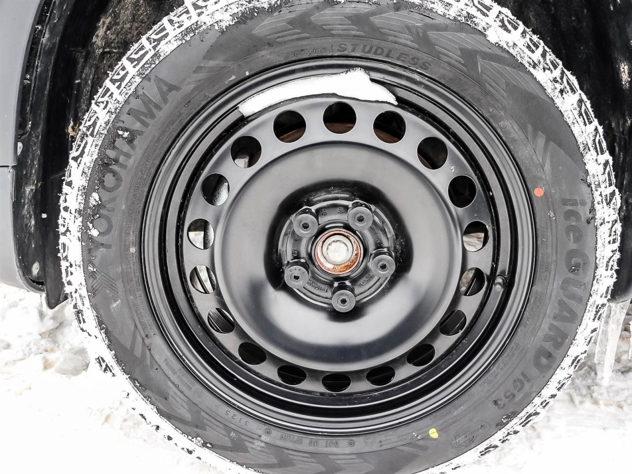 2024 Volkswagen Taos Highline Photo