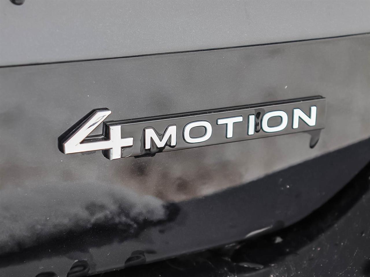 2024 Volkswagen Taos Highline Photo