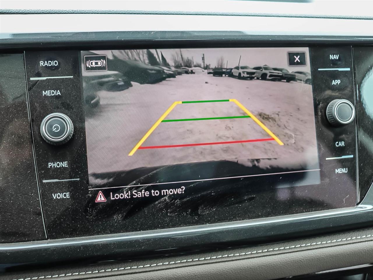 2024 Volkswagen Taos Highline Photo