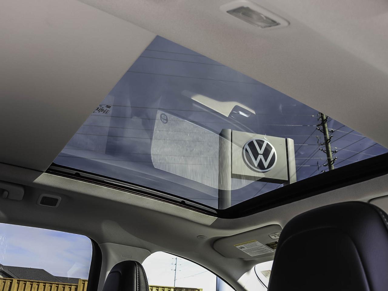 2021 Ford Escape Titanium Hybrid Photo