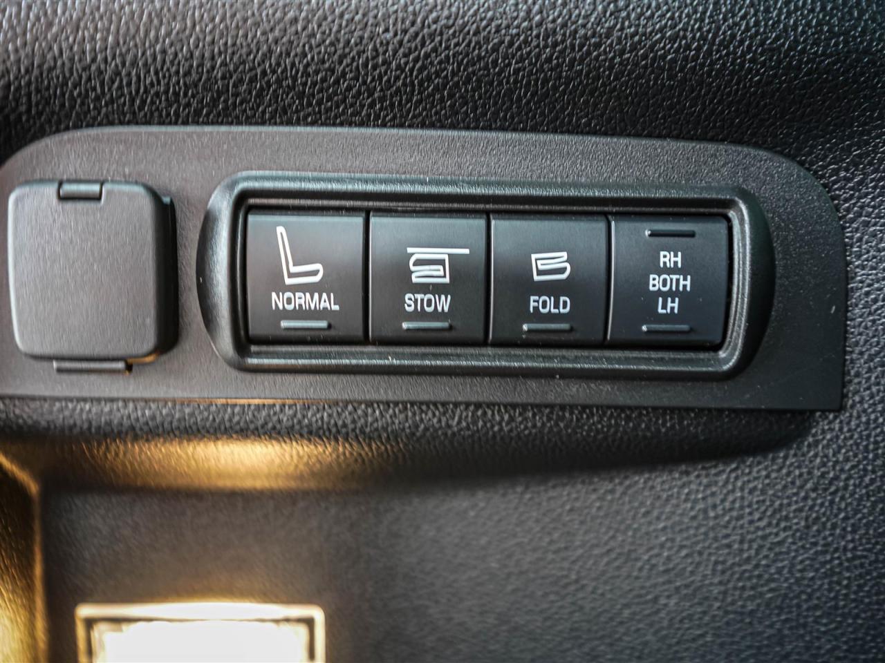 2016 Ford Explorer Sport  Photo