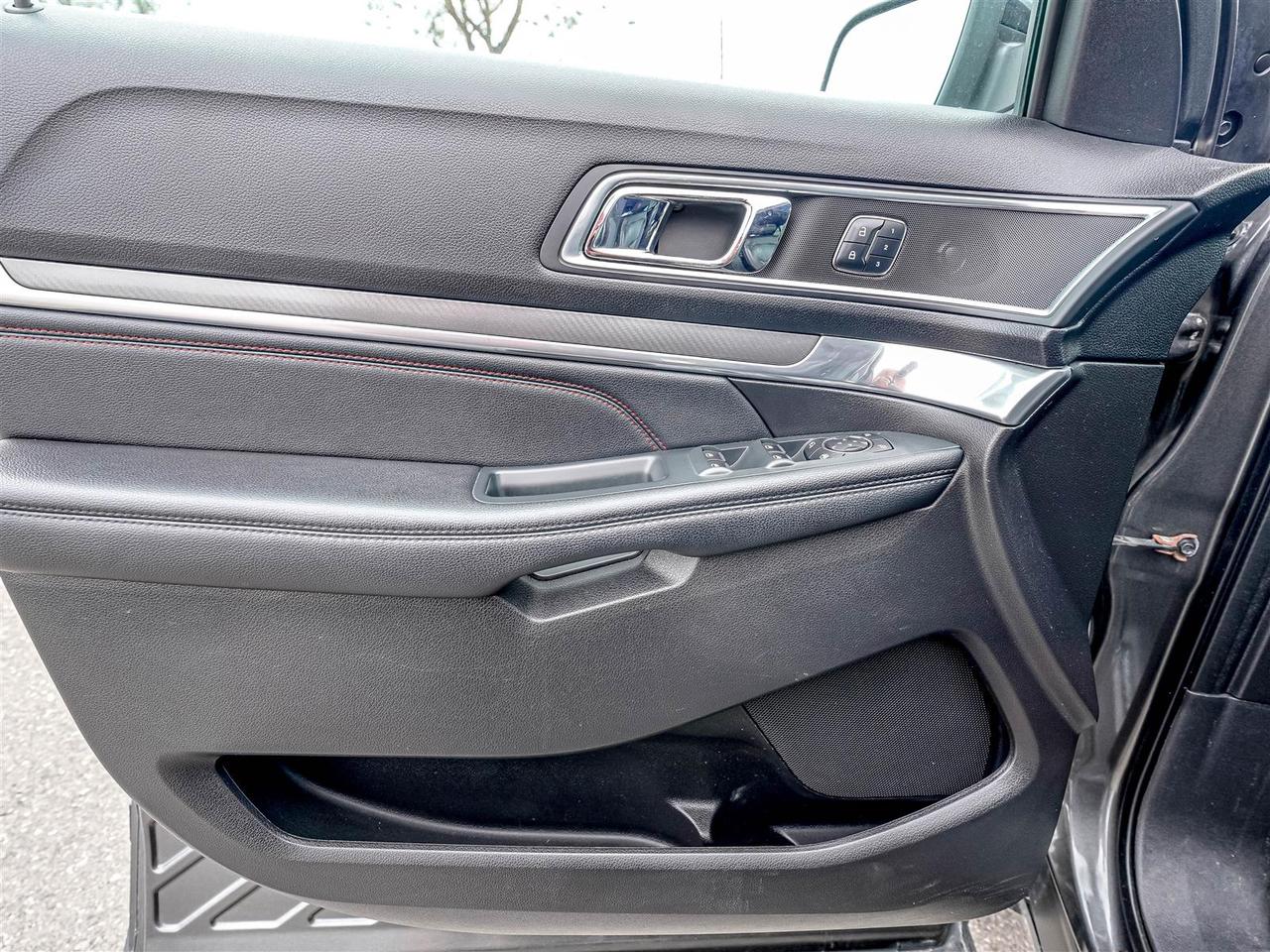 2016 Ford Explorer Sport  Photo