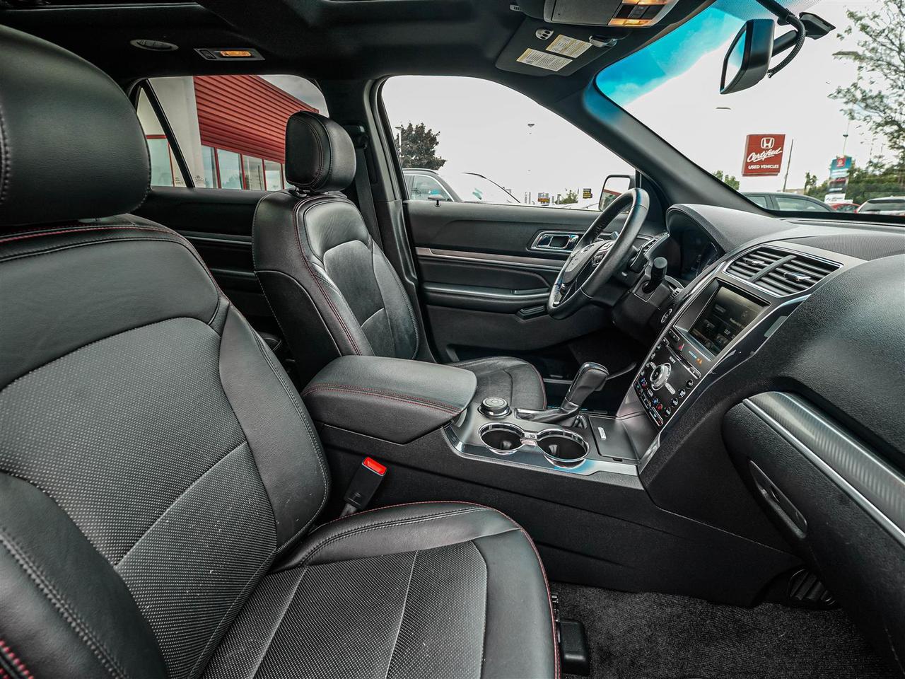 2016 Ford Explorer Sport  Photo