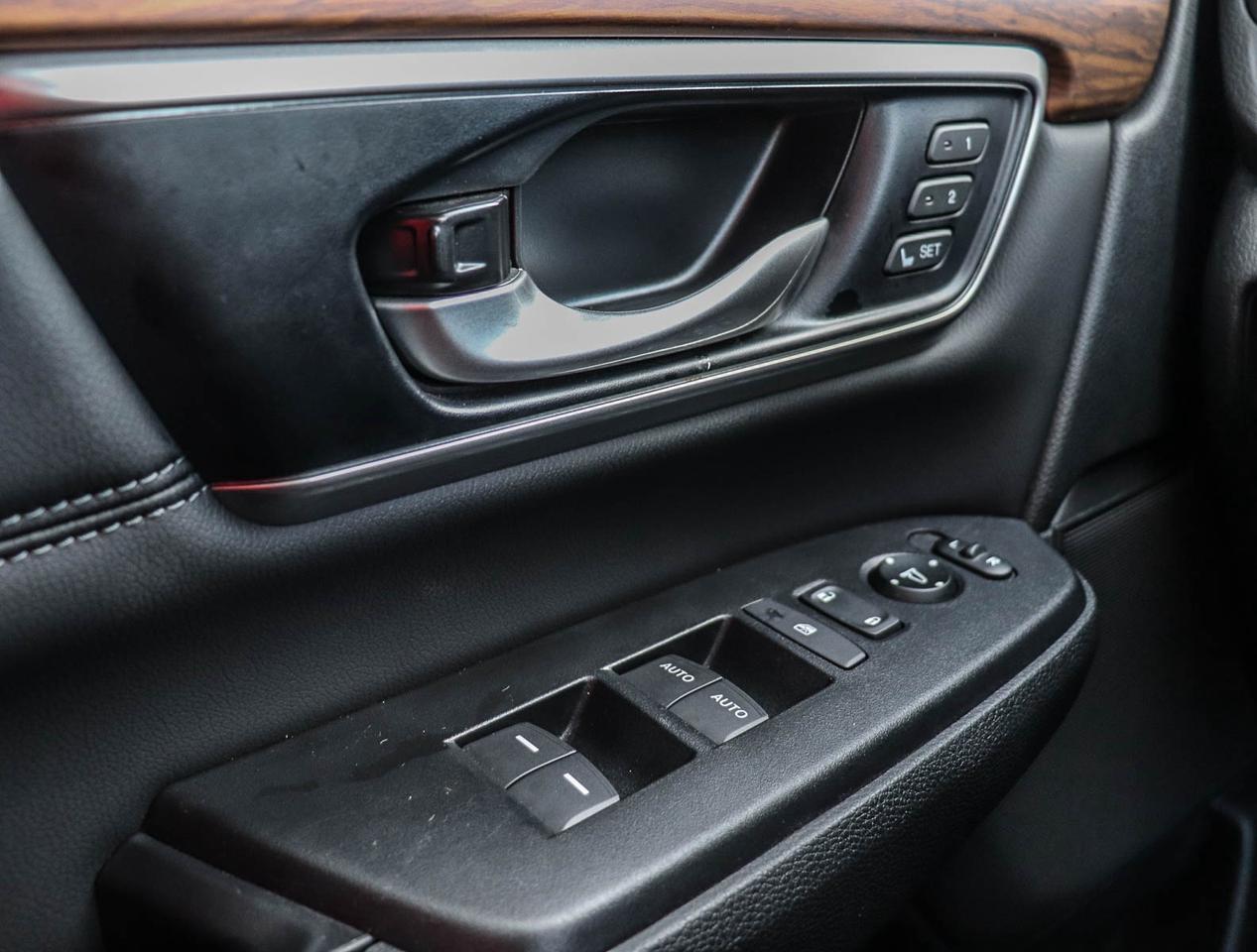 2021 Honda CR-V Touring Photo