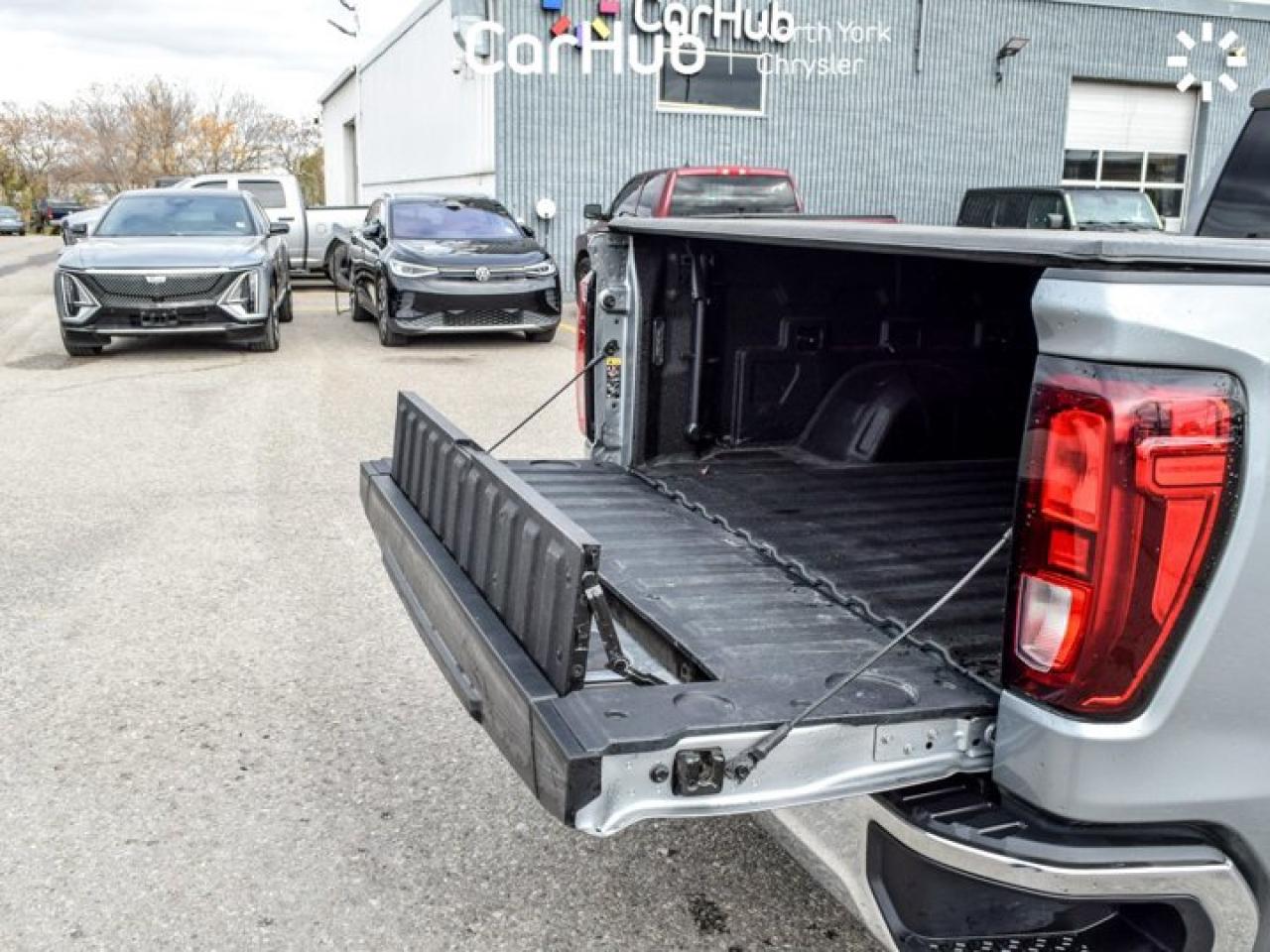 2024 GMC Sierra 1500 SLE 147'' V8 6 Seater MultiPro Tailgate Side Steps Tonneau Cover Photo
