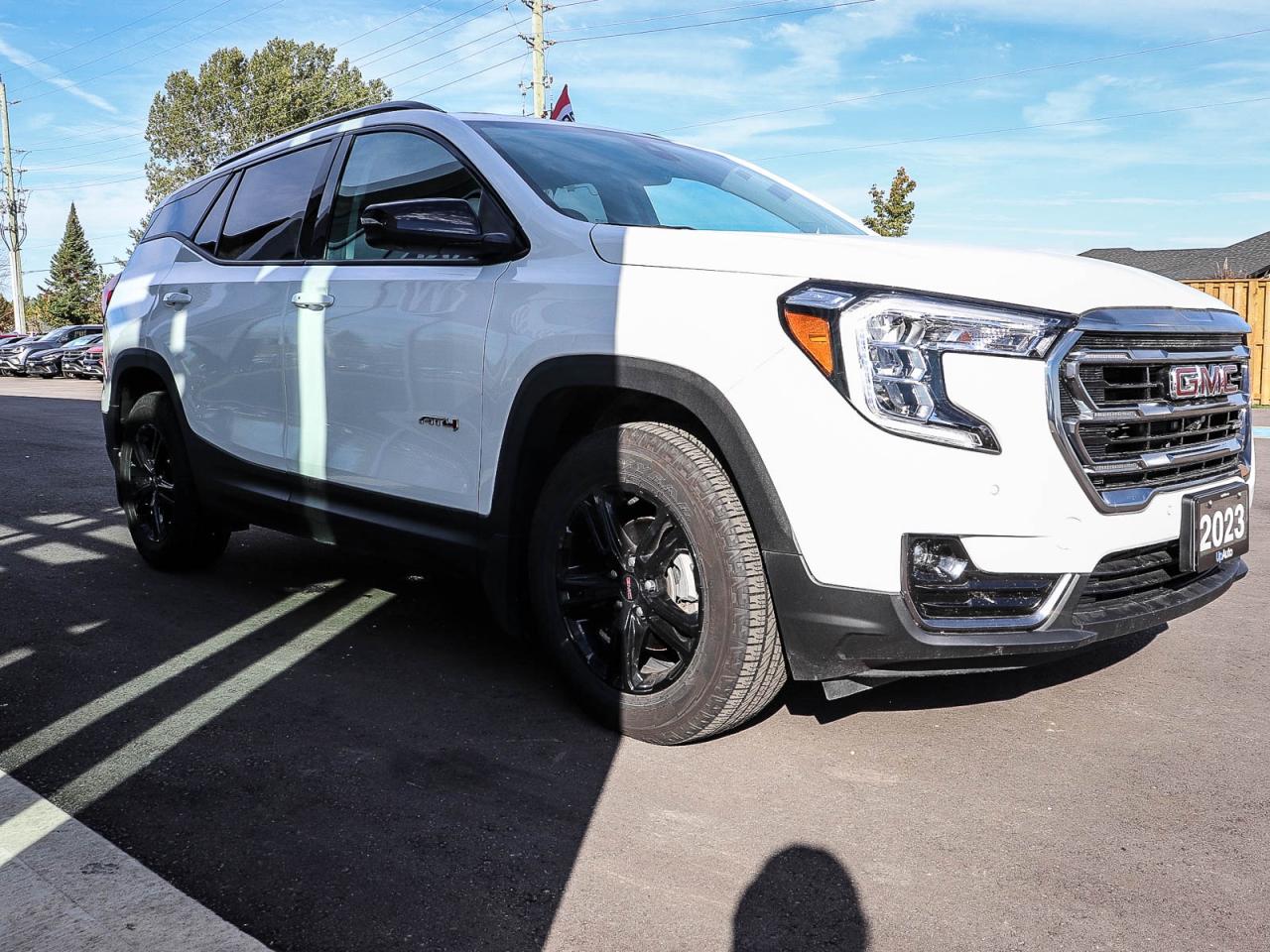 2023 GMC Terrain AT4 Photo2