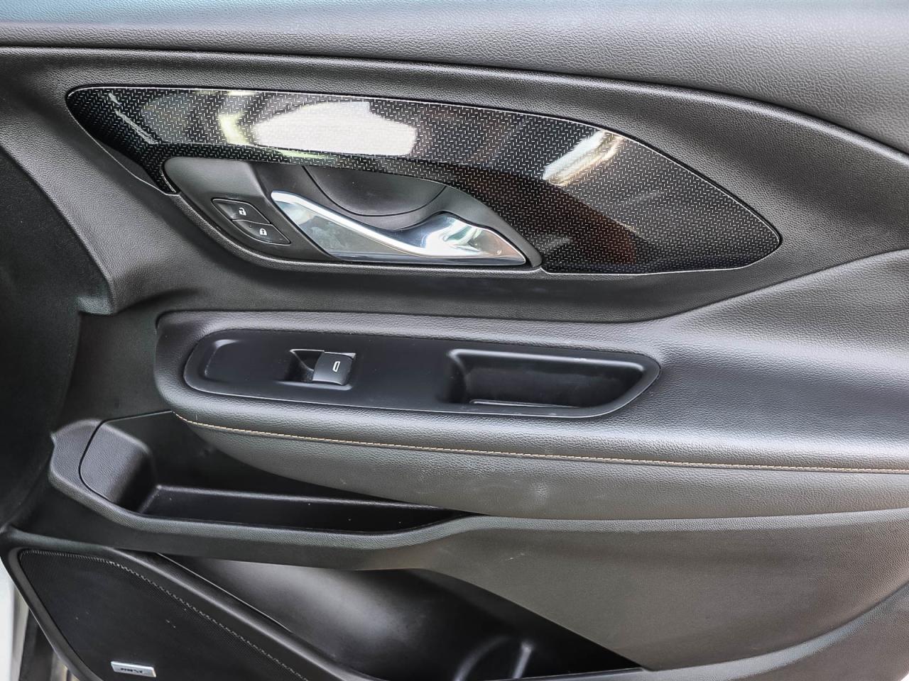 2023 GMC Terrain AT4 Photo