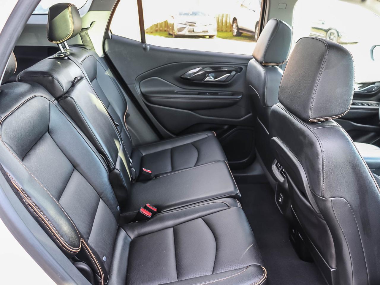 2023 GMC Terrain AT4 Photo