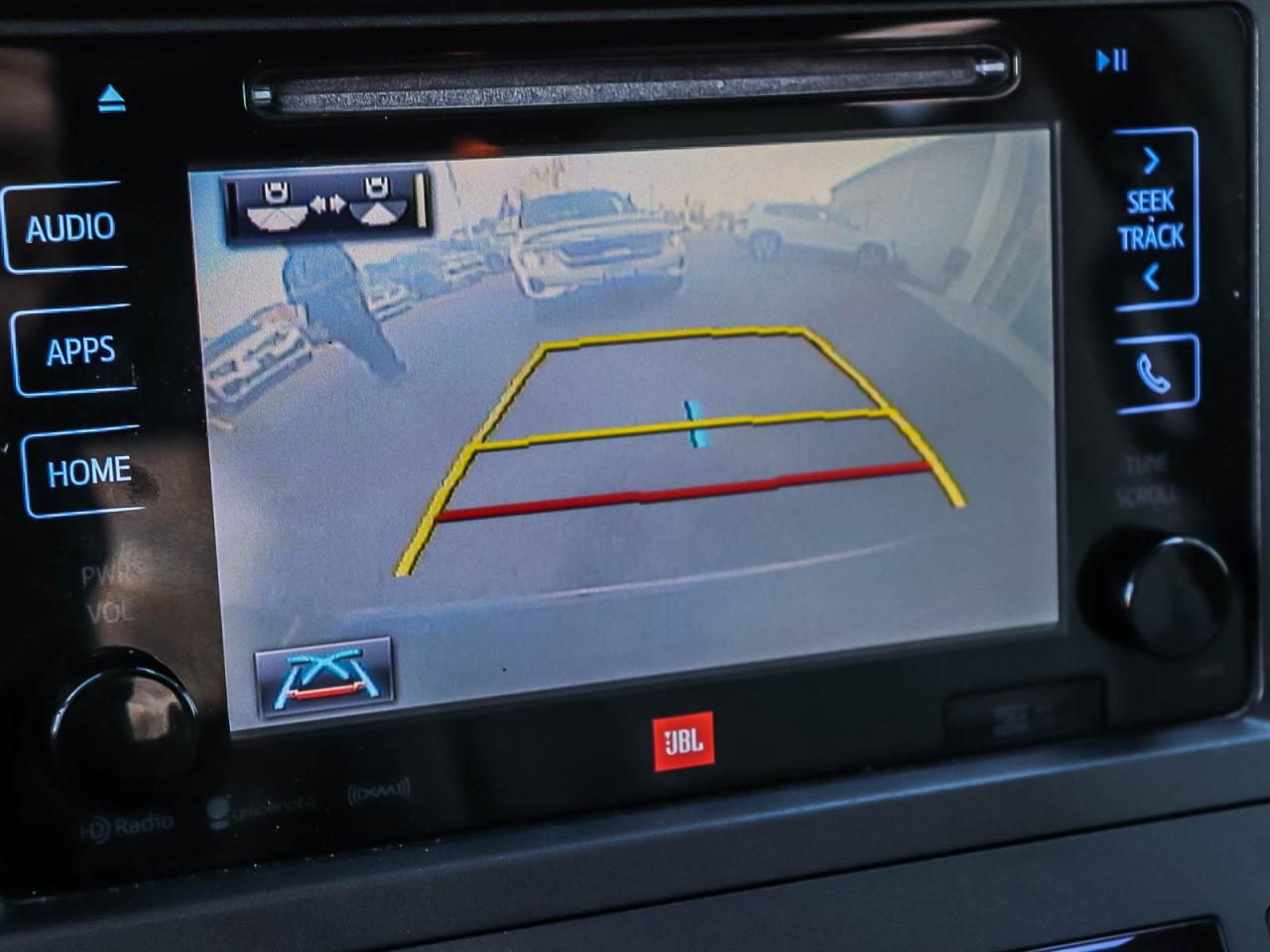 2017 Toyota Sienna XLE Photo