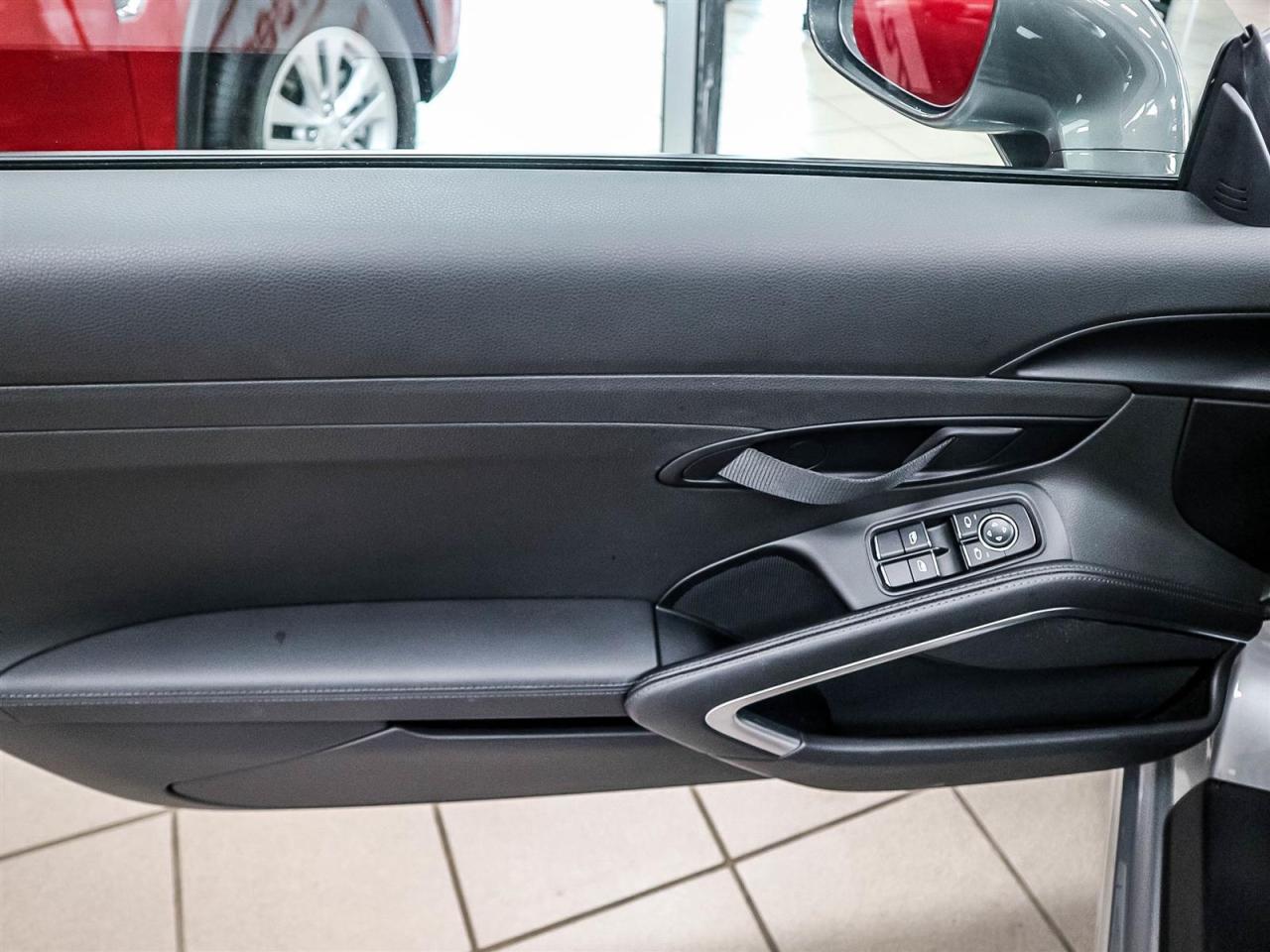 2019 Porsche 911 Carrera T Coupe PDK Photo4