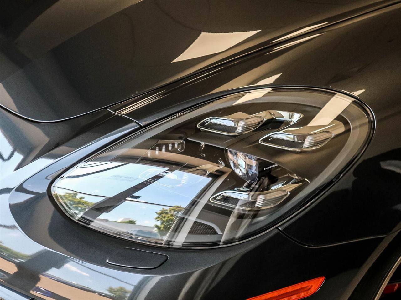 2018 Porsche Panamera Turbo Photo