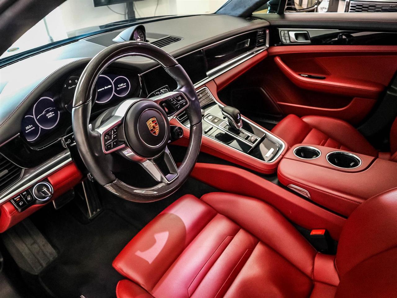 2018 Porsche Panamera Turbo Photo