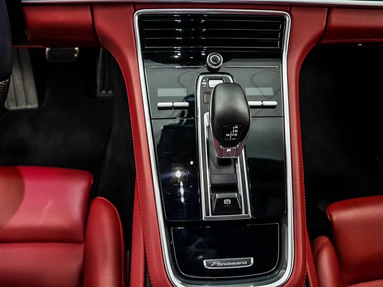 2018 Porsche Panamera Turbo Photo