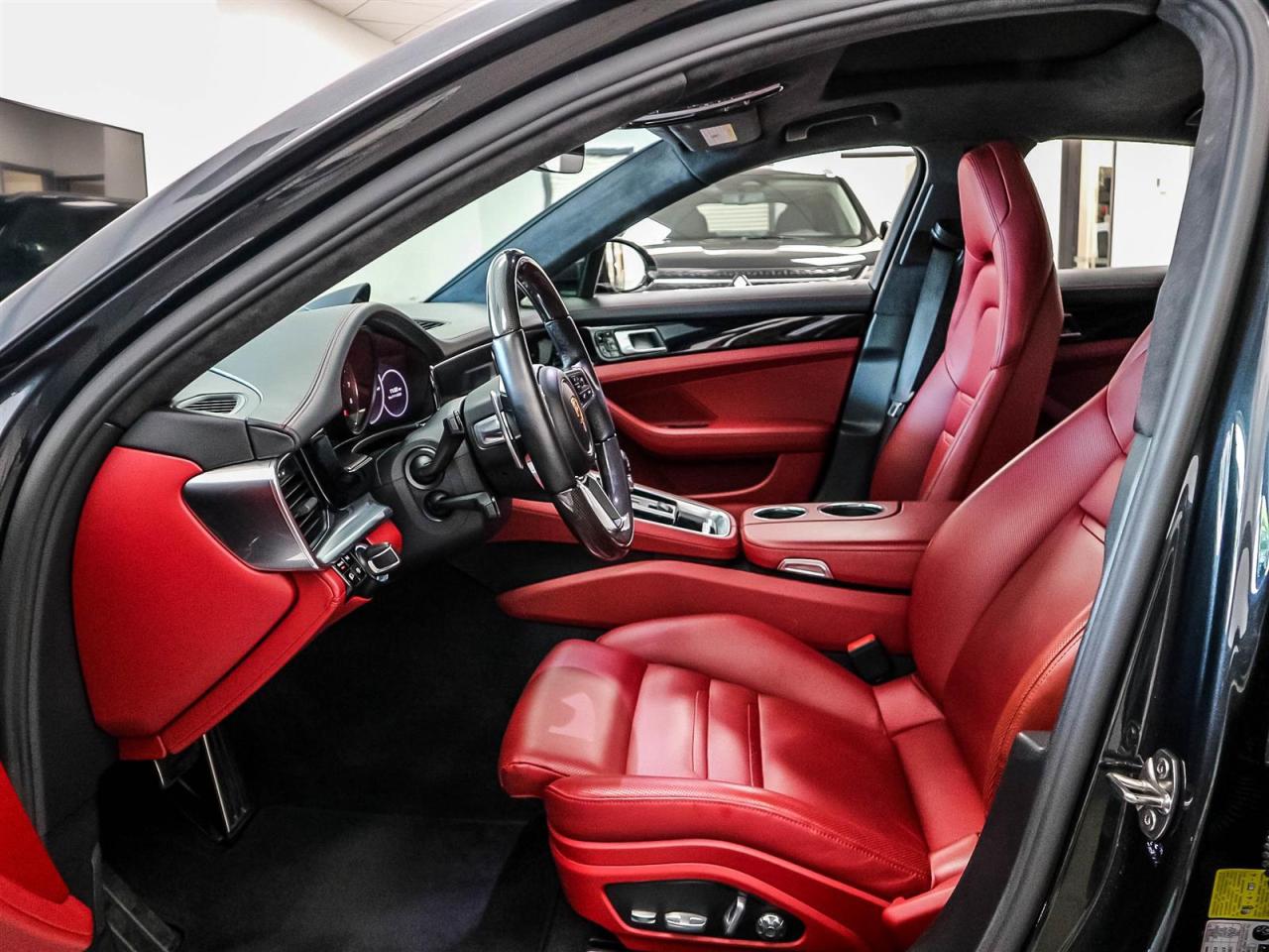 2018 Porsche Panamera Turbo Photo