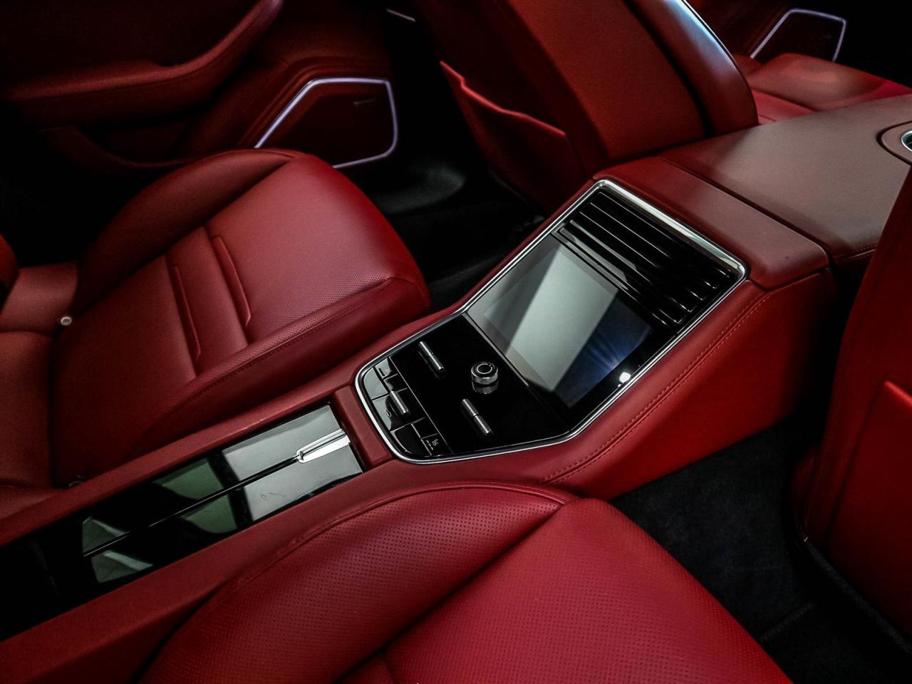 2018 Porsche Panamera Turbo Photo