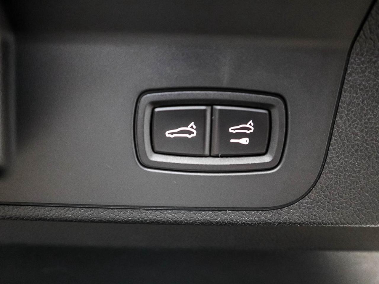 2018 Porsche Panamera Turbo Photo