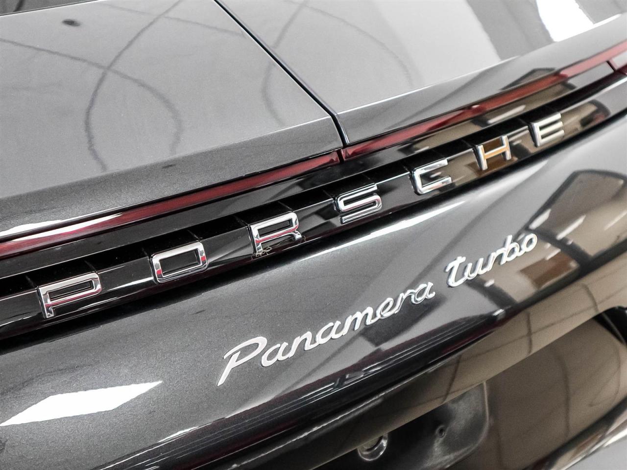 2018 Porsche Panamera Turbo Photo