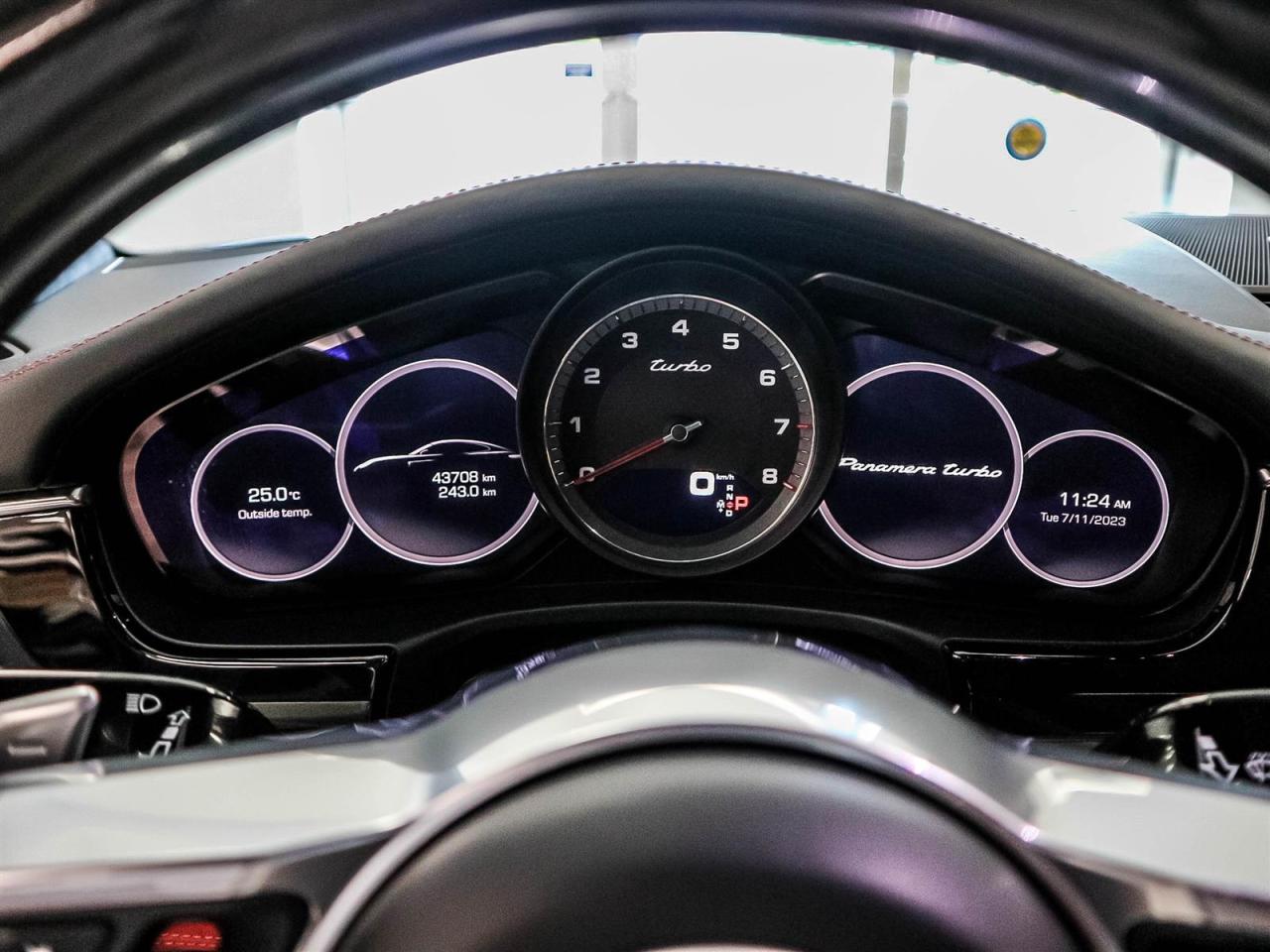 2018 Porsche Panamera Turbo Photo