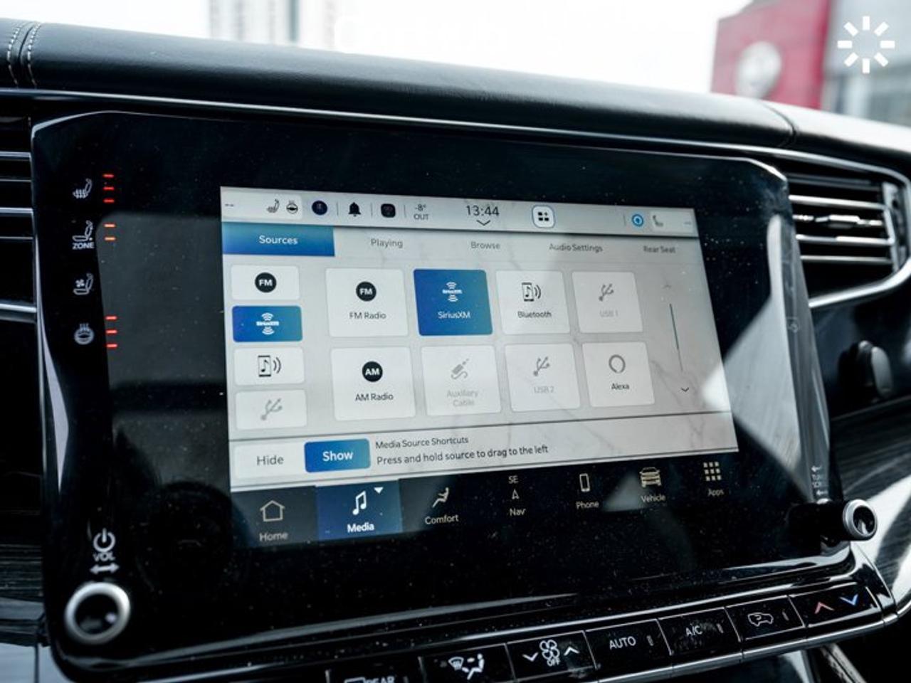 2022 Jeep Wagoneer Series II RearSeat Entertainment Group passenger interactive display Photo