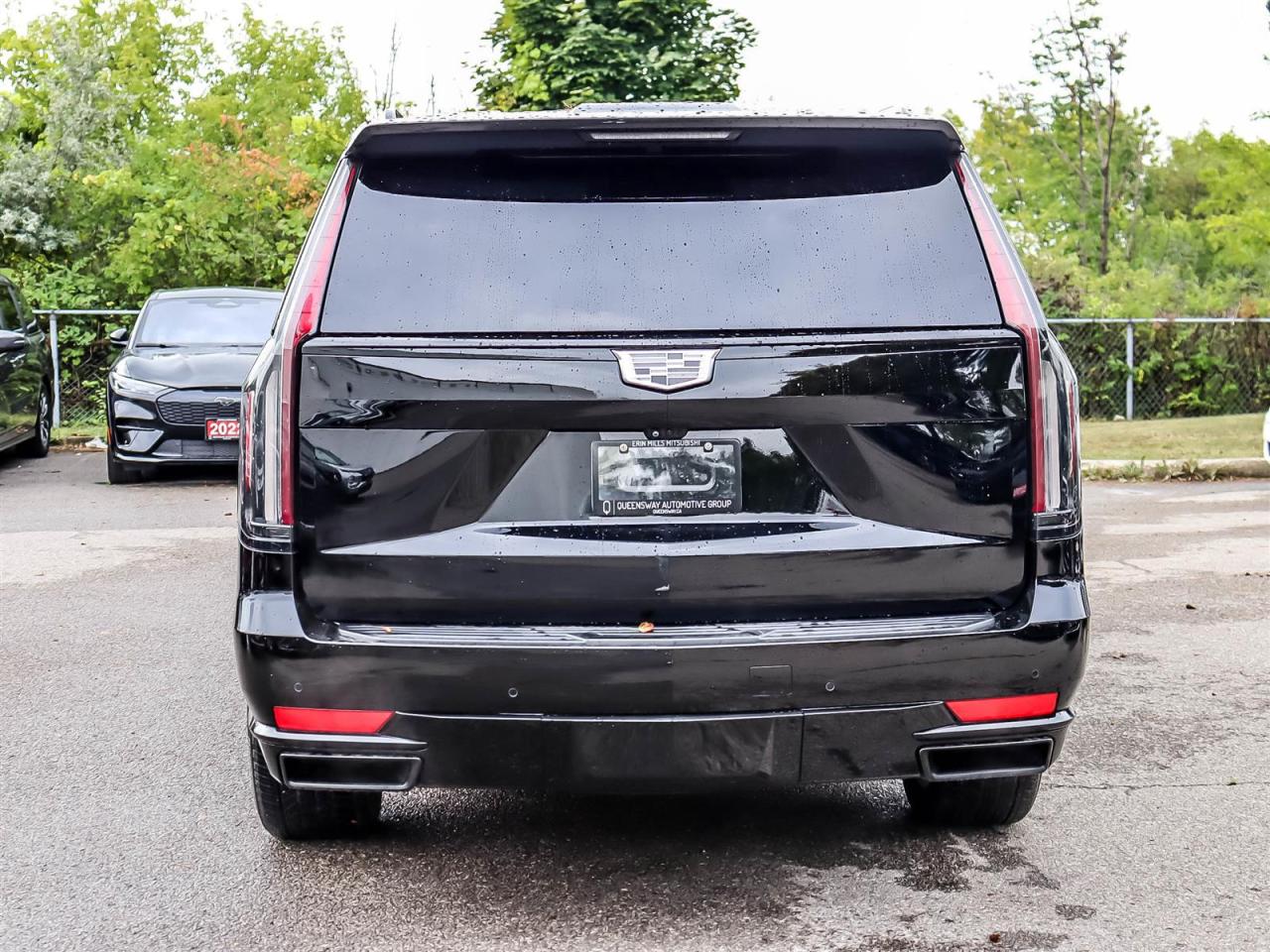 2021 Cadillac Escalade ESV Sport Platinum Photo3