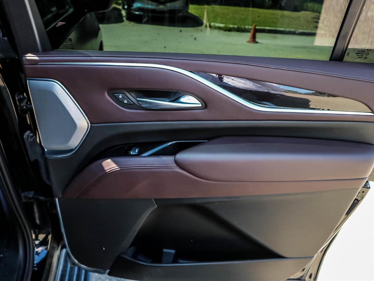 2021 Cadillac Escalade ESV Sport Platinum Photo