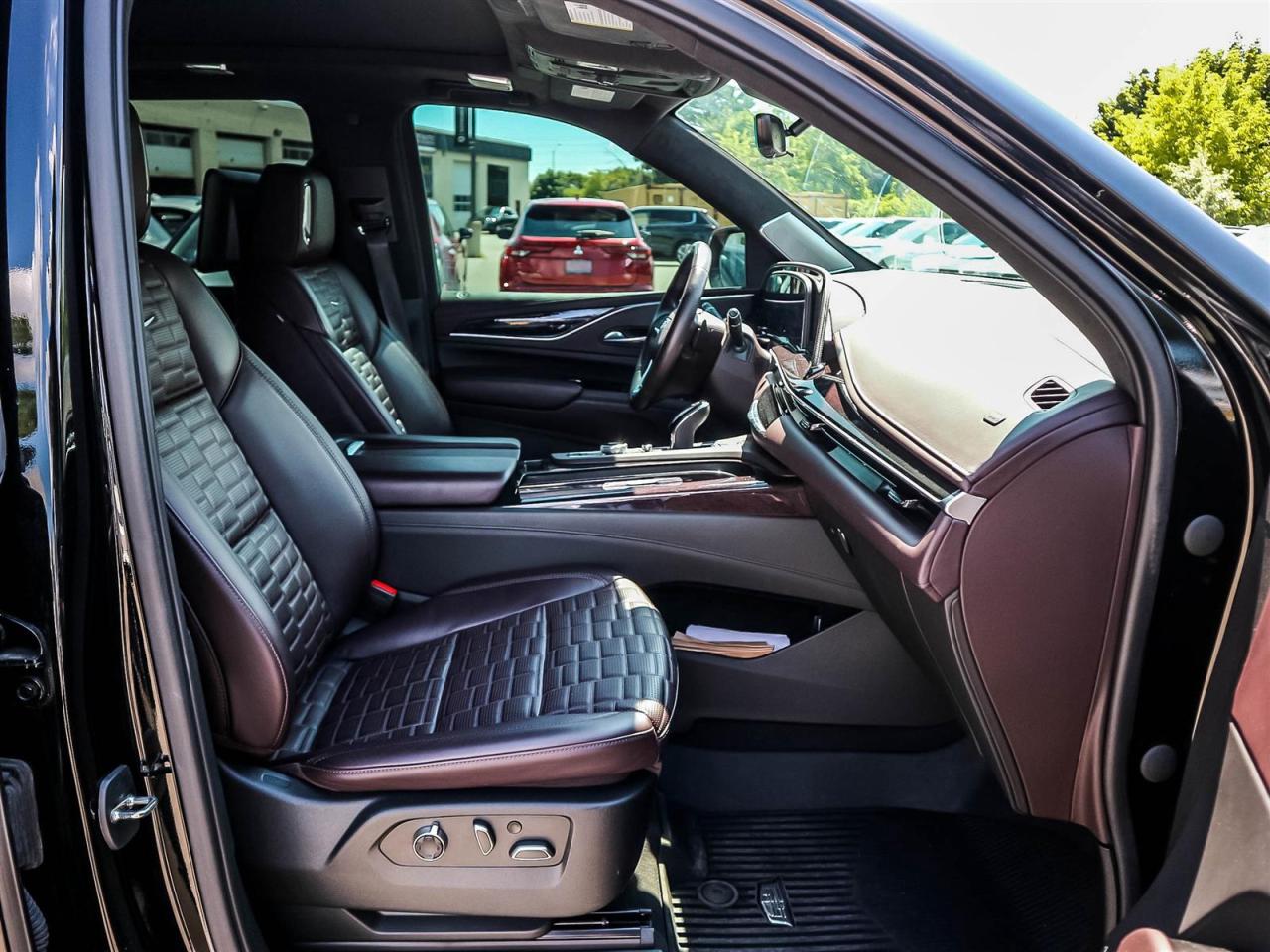 2021 Cadillac Escalade ESV Sport Platinum Photo