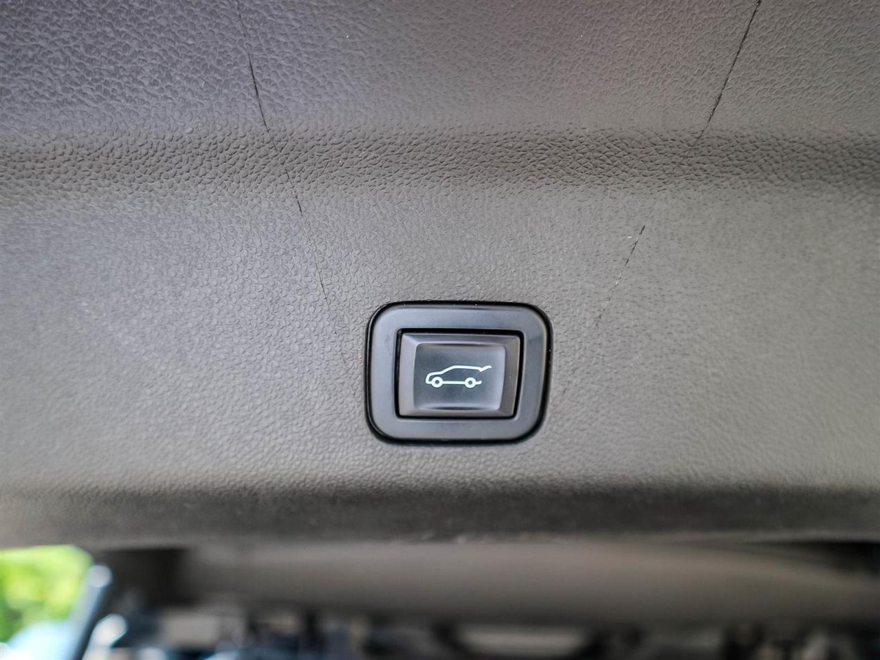 2021 Cadillac Escalade ESV Sport Platinum Photo