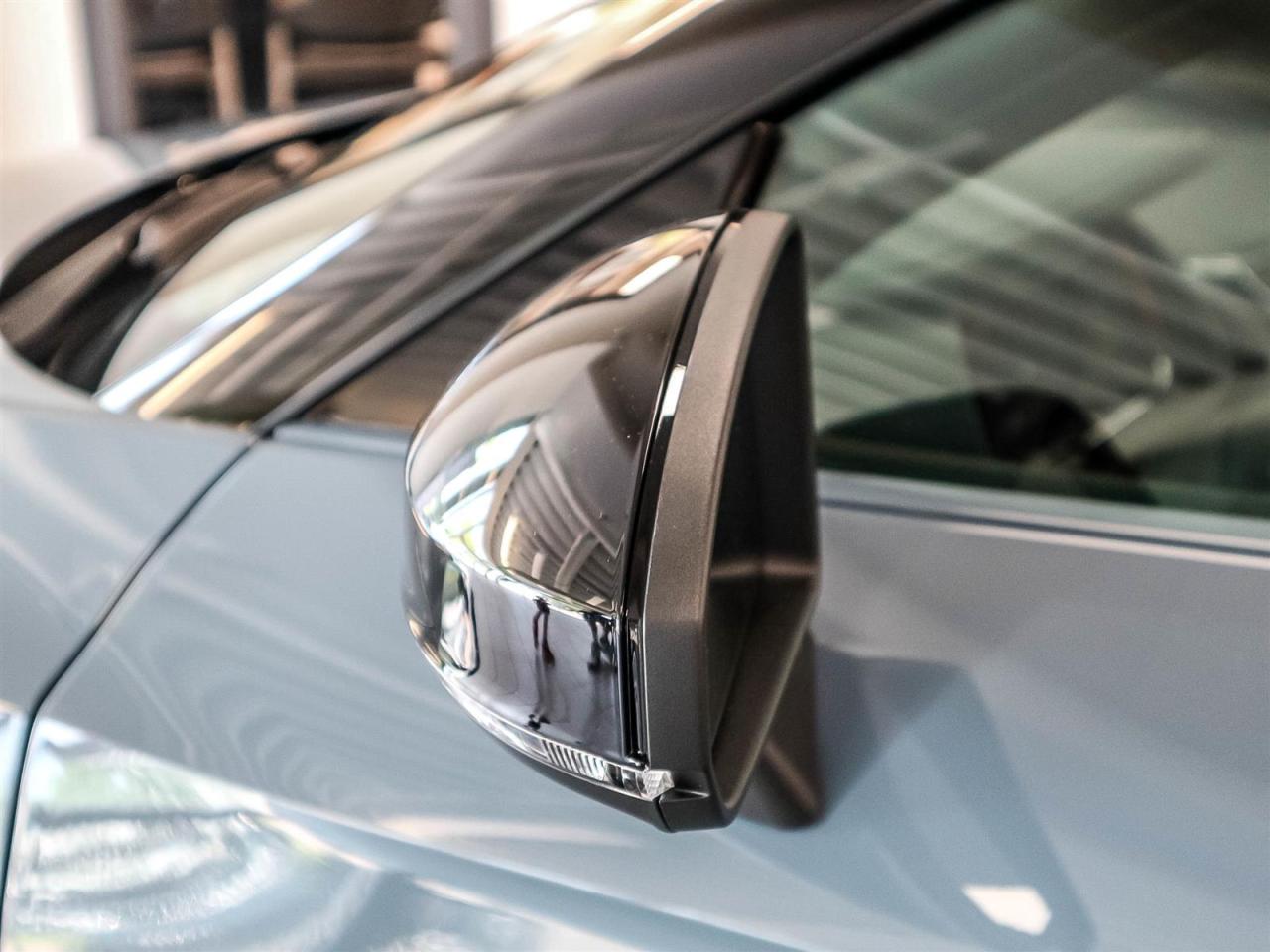 2023 Audi R8 Spyder 5.2 V10 Performance RWD 7 sp S tronic Photo