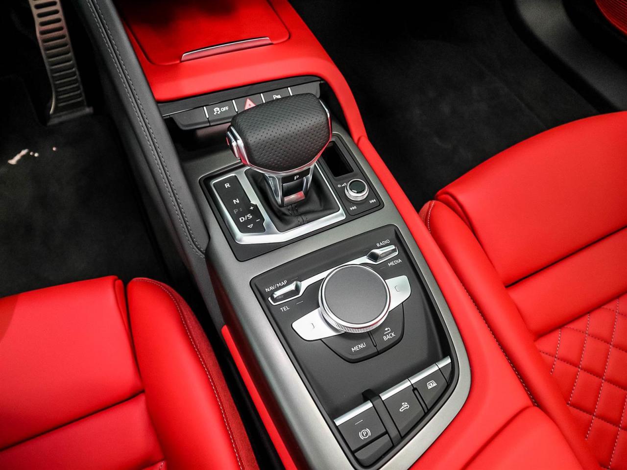 2023 Audi R8 Spyder 5.2 V10 Performance RWD 7 sp S tronic Photo