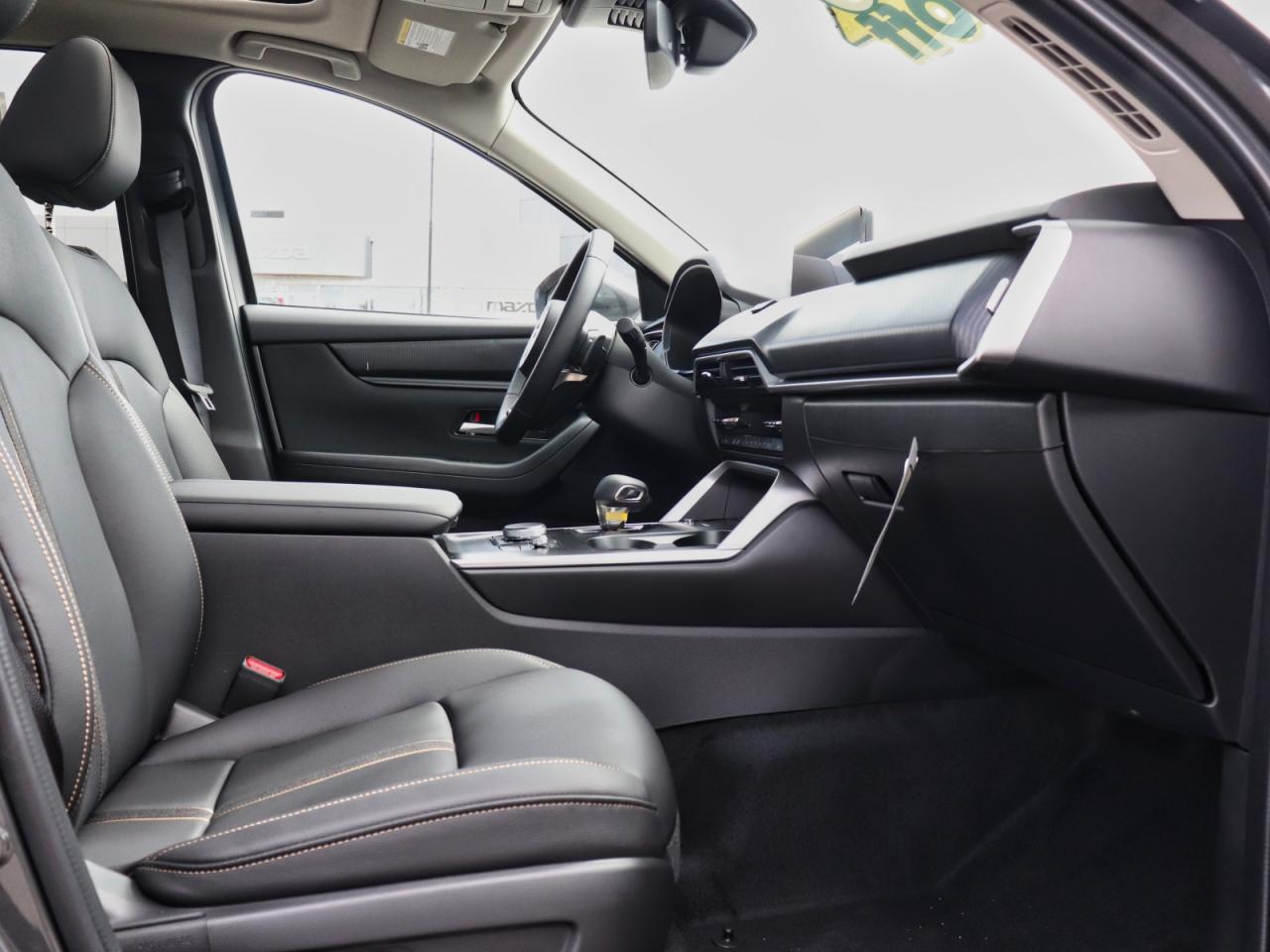 2024 Mazda CX-90 PHEV GS-L- PANOROOF AWD, CARPLAY, AMAZING FUEL ECONOMY Photo