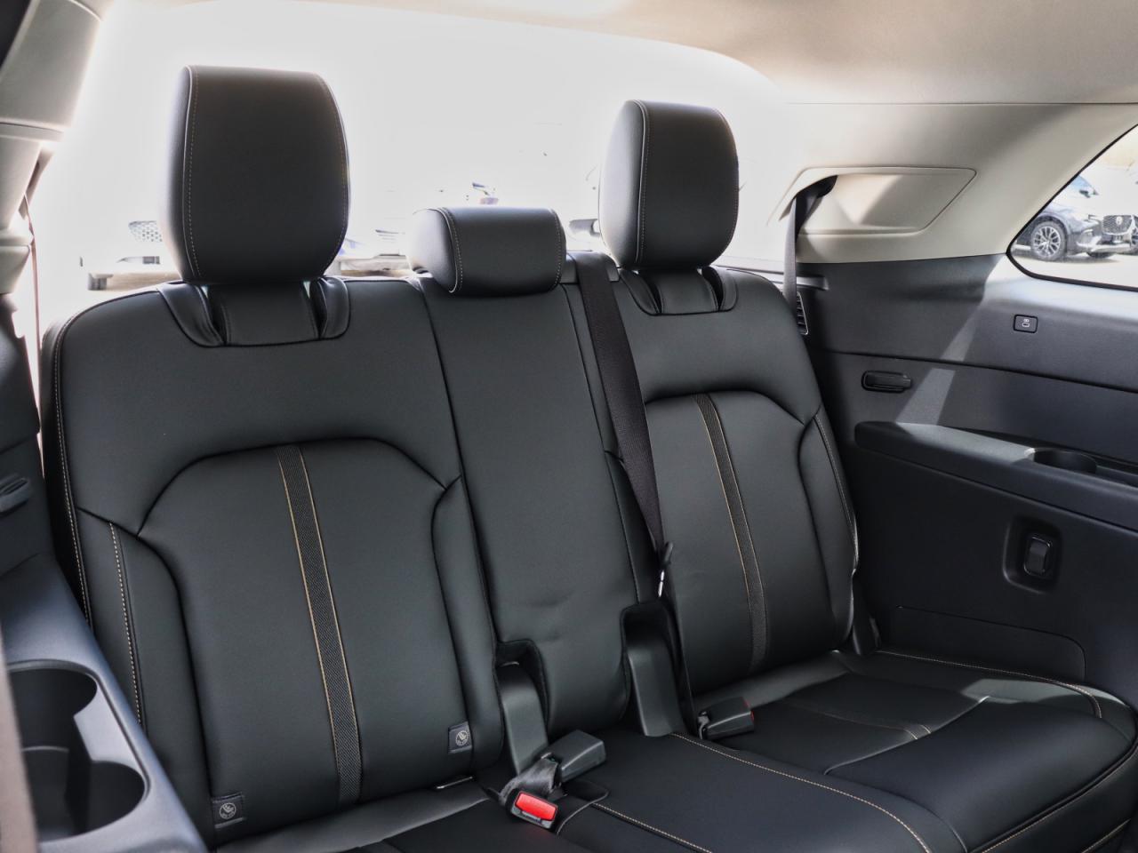 2024 Mazda CX-90 PHEV GS-L- PANOROOF AWD, CARPLAY, AMAZING FUEL ECONOMY Photo