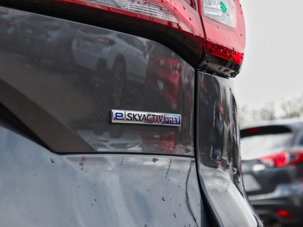 2024 Mazda CX-90 PHEV GS-L- PANOROOF AWD, CARPLAY, AMAZING FUEL ECONOMY Photo