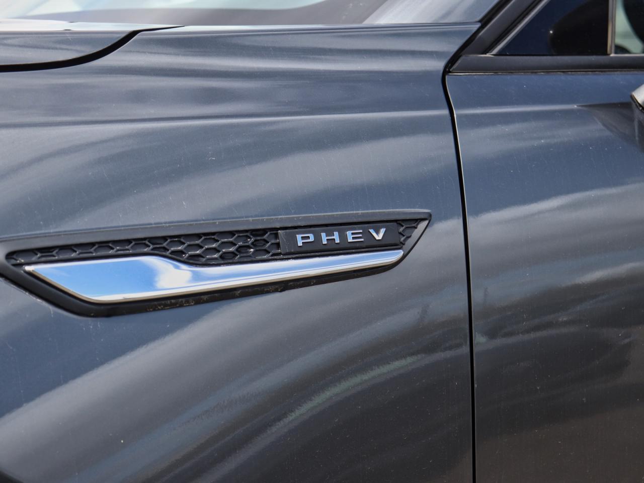 2024 Mazda CX-90 PHEV GS-L- PANOROOF AWD, CARPLAY, AMAZING FUEL ECONOMY Photo