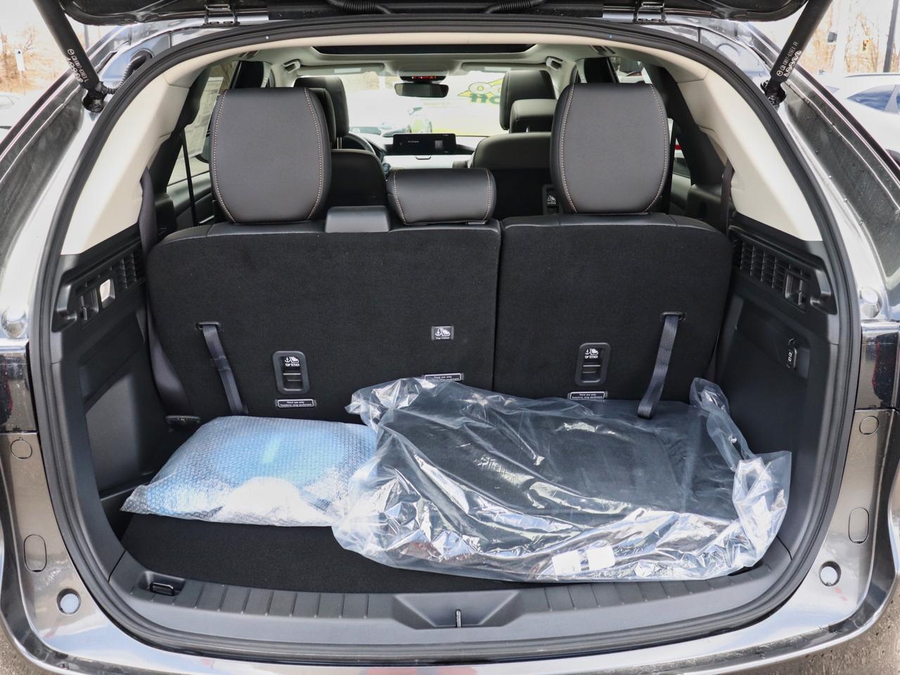 2024 Mazda CX-90 PHEV GS-L- PANOROOF AWD, CARPLAY, AMAZING FUEL ECONOMY Photo
