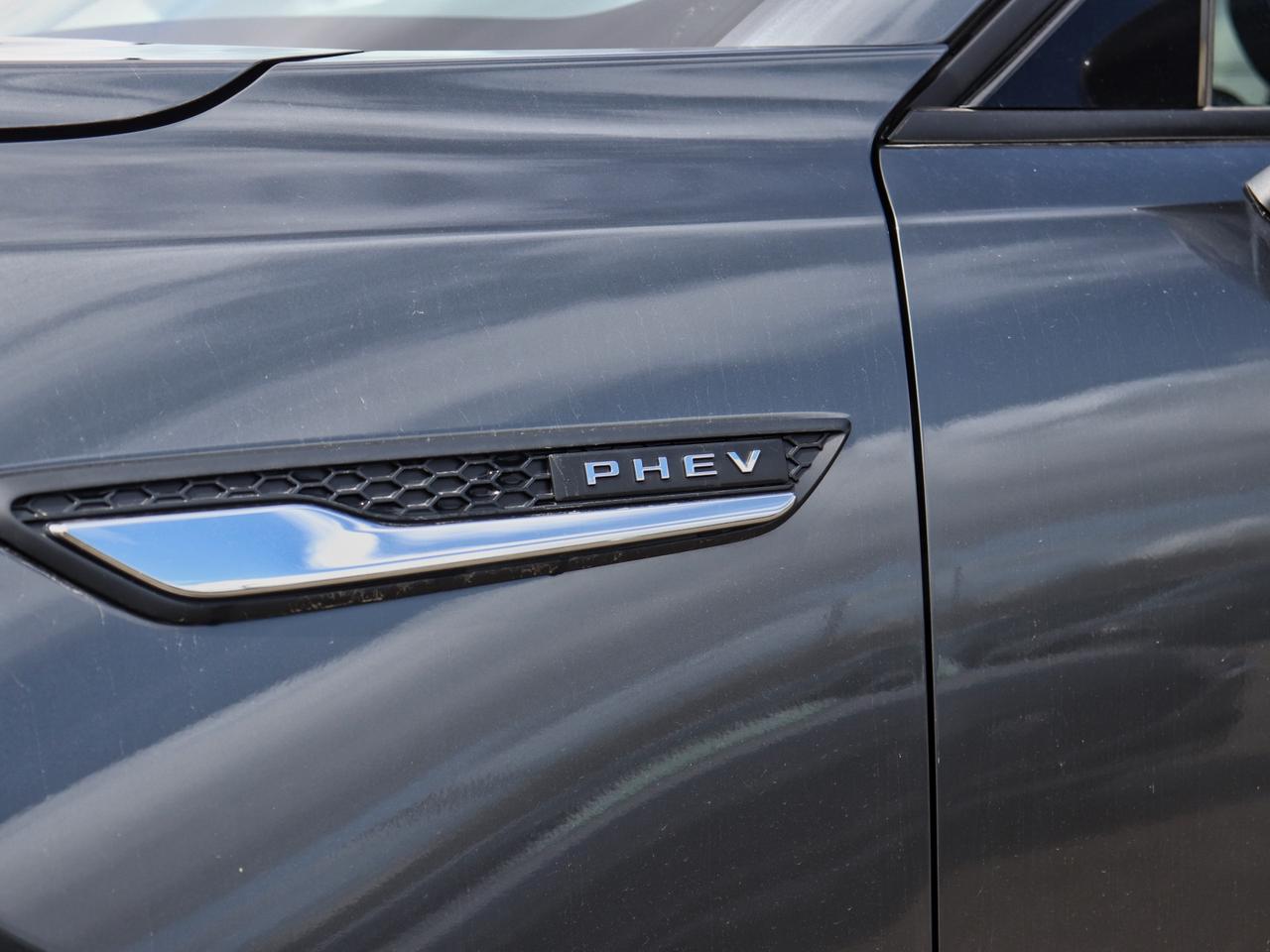 2024 Mazda CX-90 PHEV GS-L- PANOROOF AWD, CARPLAY, AMAZING FUEL ECONOMY Photo