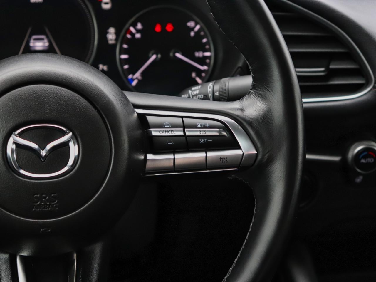 2023 Mazda MAZDA3 GS Photo