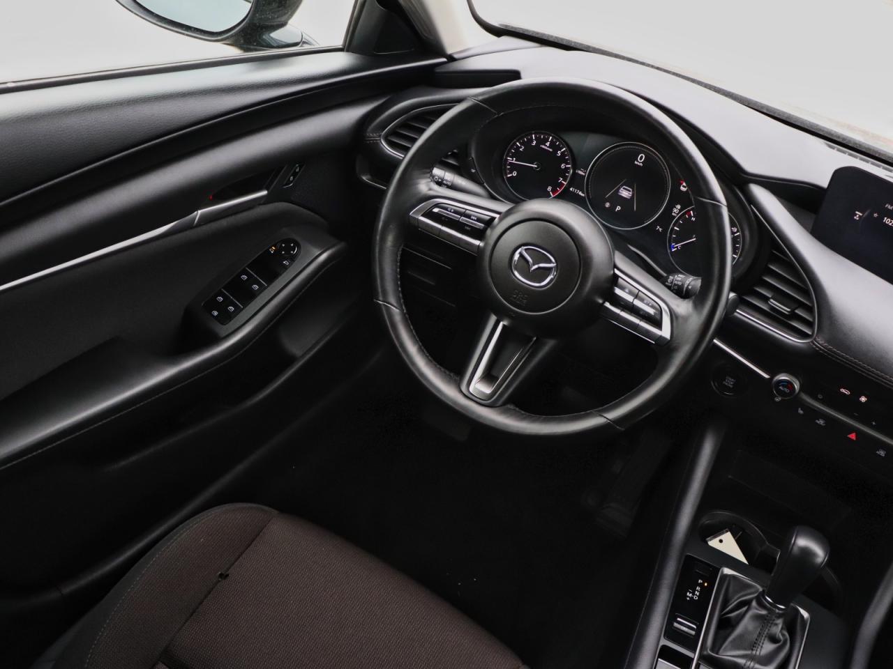 2023 Mazda MAZDA3 GS Photo