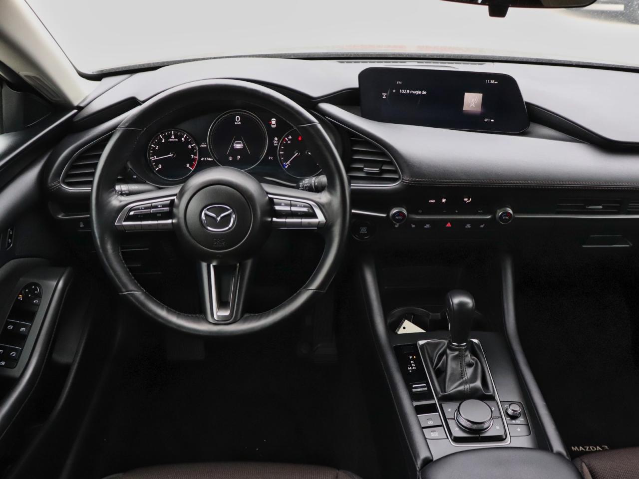 2023 Mazda MAZDA3 GS Photo