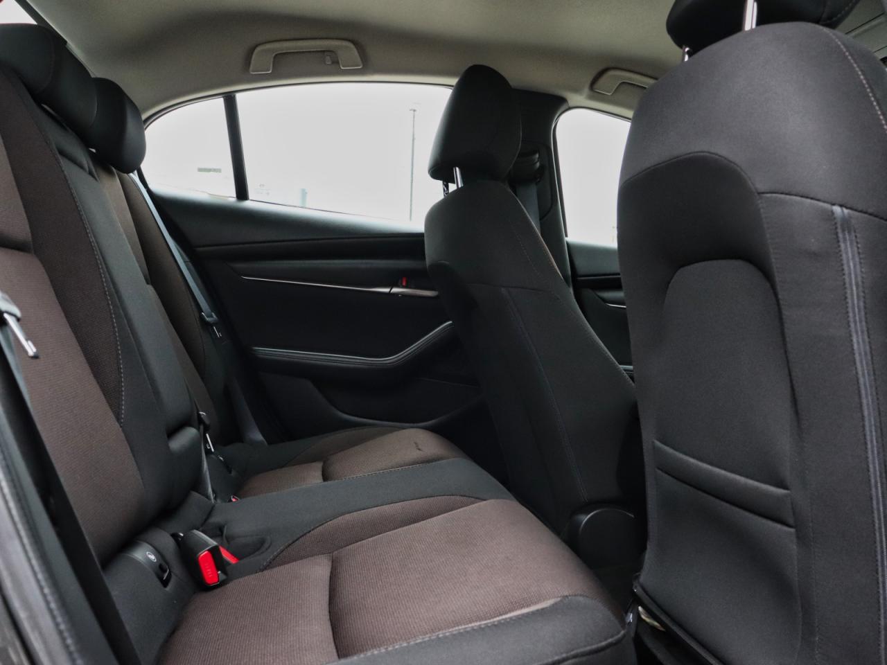 2023 Mazda MAZDA3 GS Photo