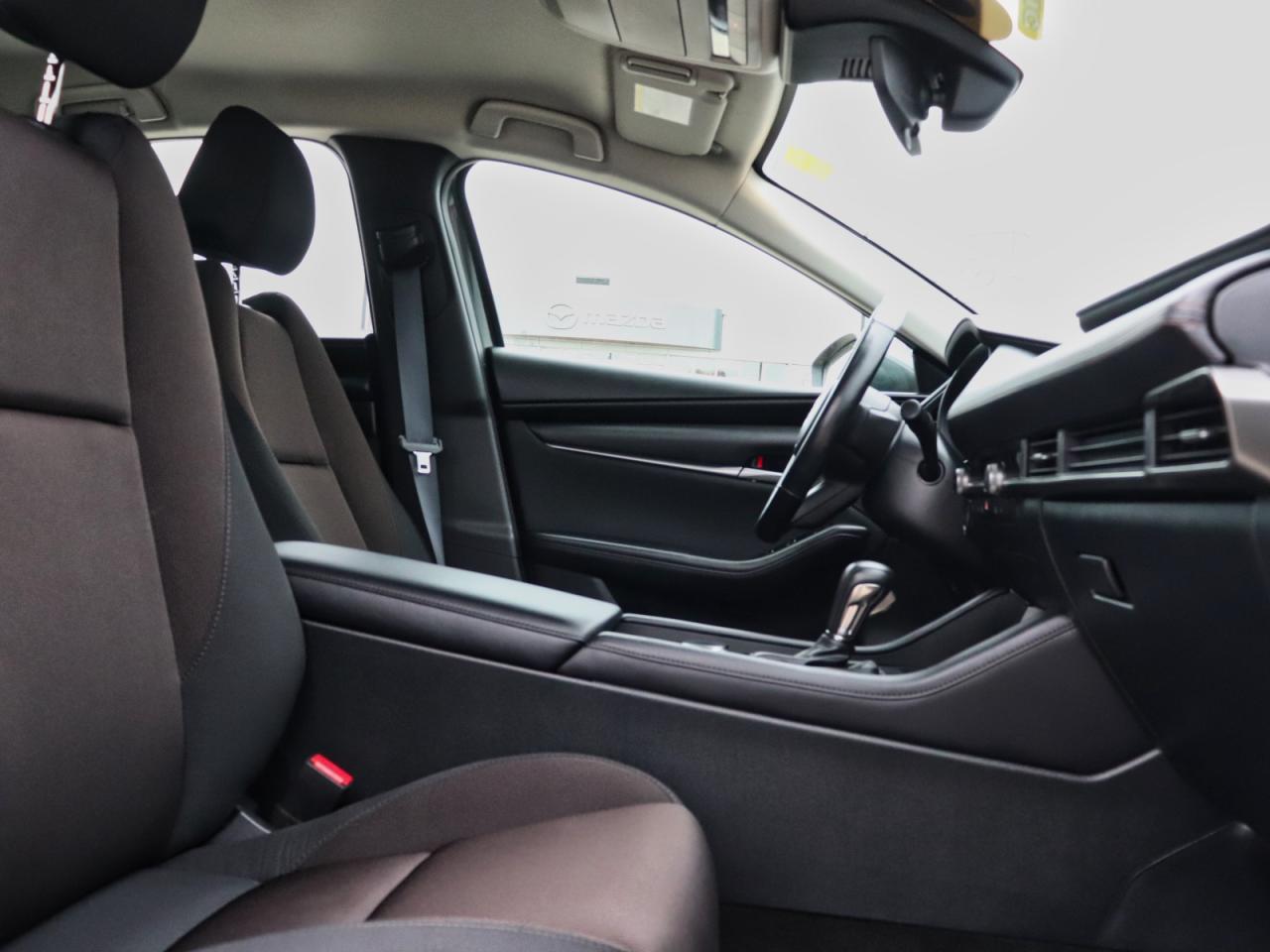 2023 Mazda MAZDA3 GS Photo