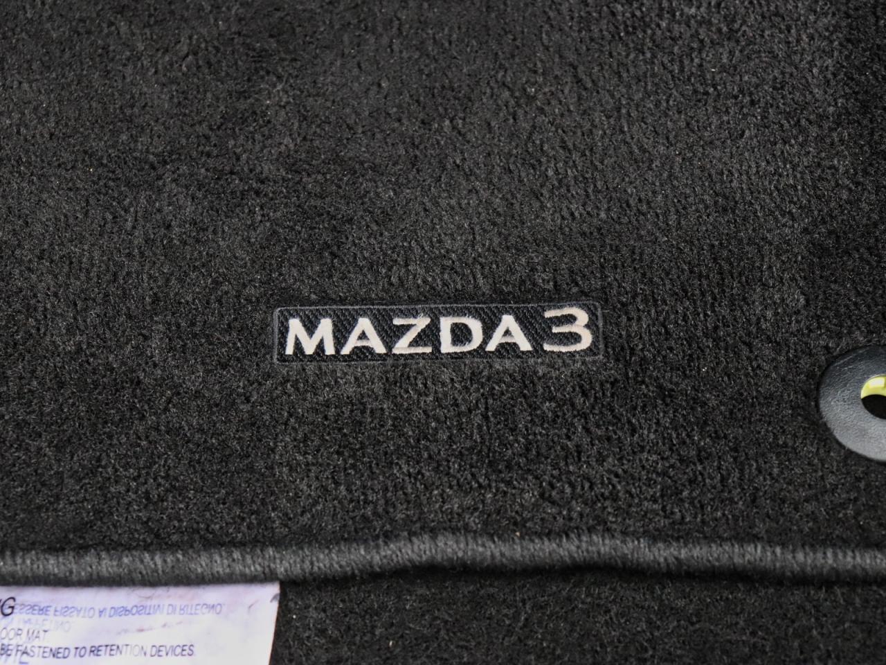 2023 Mazda MAZDA3 GS Photo