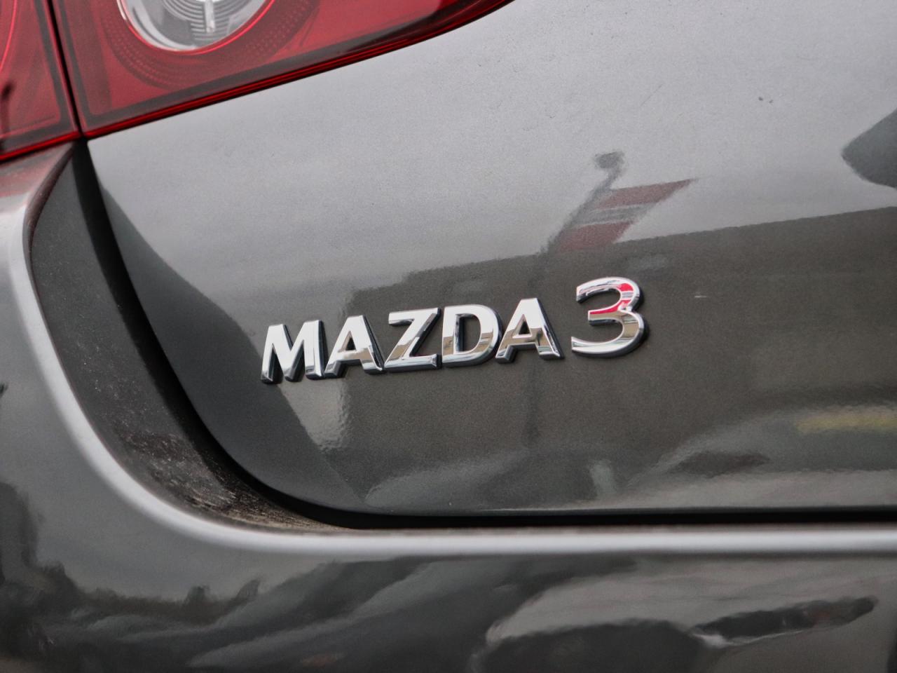 2023 Mazda MAZDA3 GS Photo