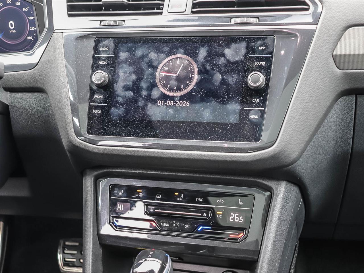 2024 Volkswagen Tiguan Comfortline R-Line Black Edition Photo