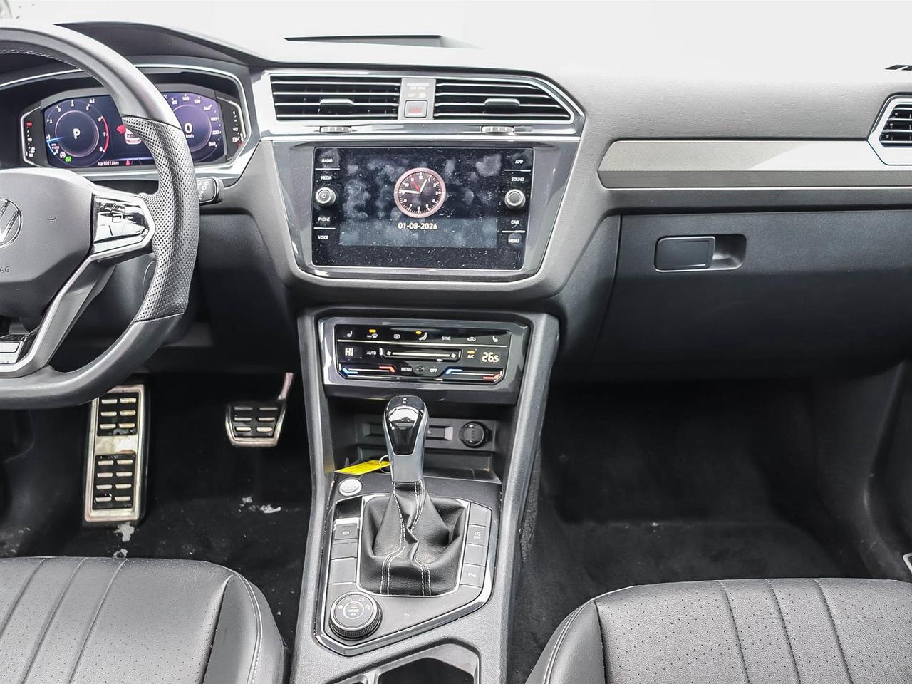 2024 Volkswagen Tiguan Comfortline R-Line Black Edition Photo