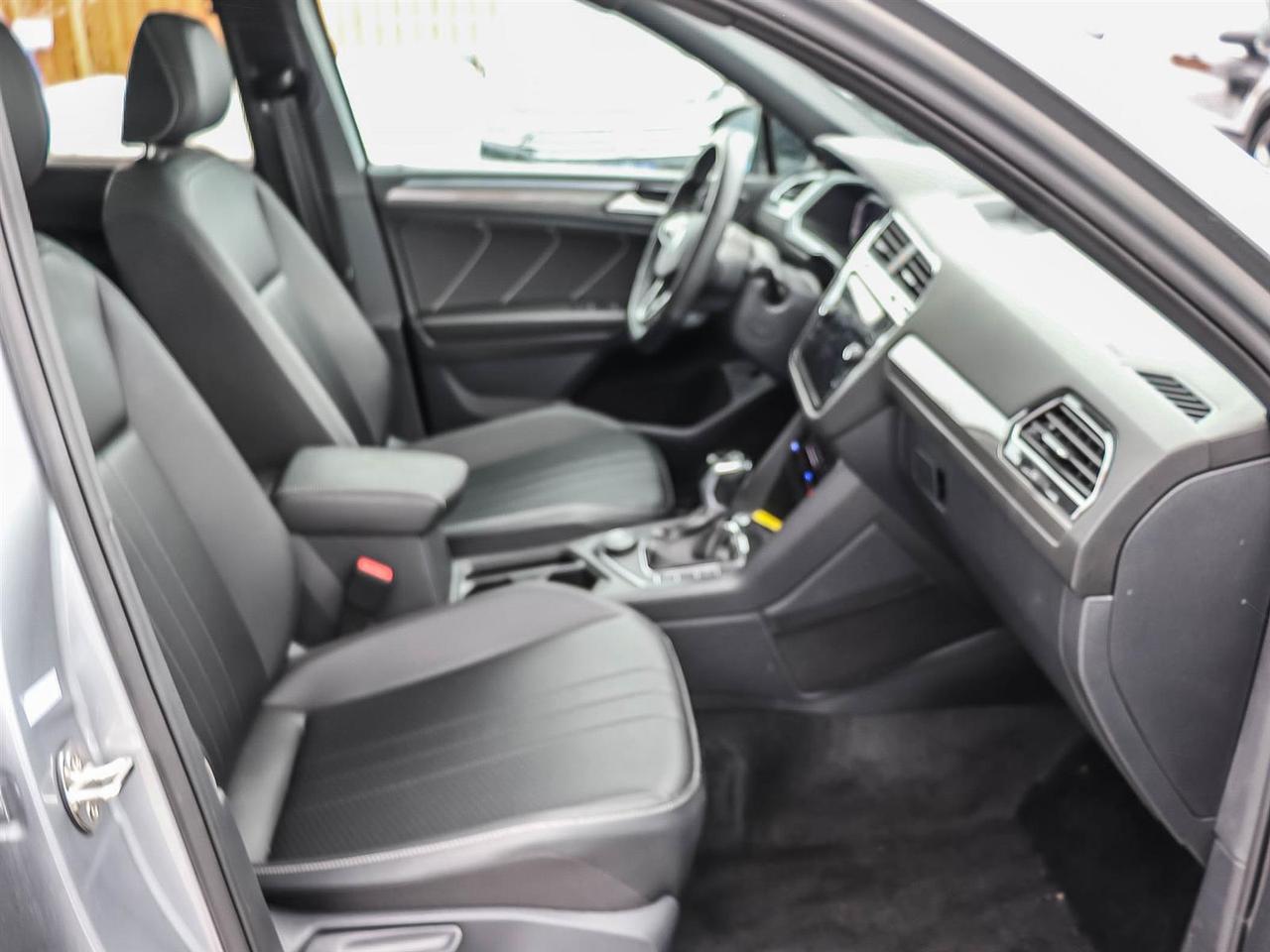 2024 Volkswagen Tiguan Comfortline R-Line Black Edition Photo